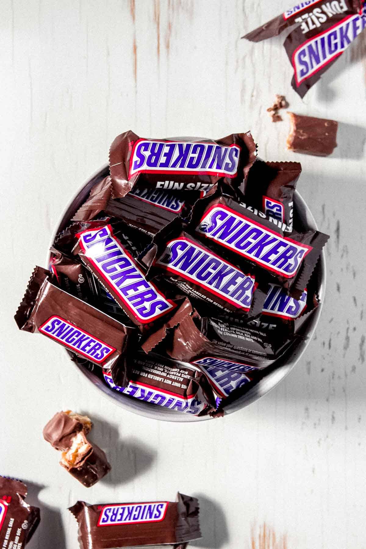 Are Snickers Gluten-Free? (What To Watch Out For)